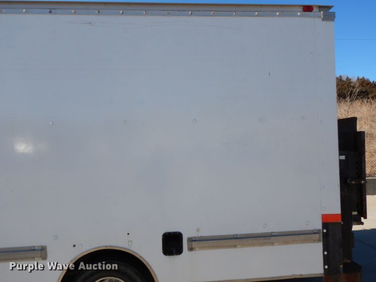 image for item DL2090 1999 Ford Econoline E350 Super Duty  box truck