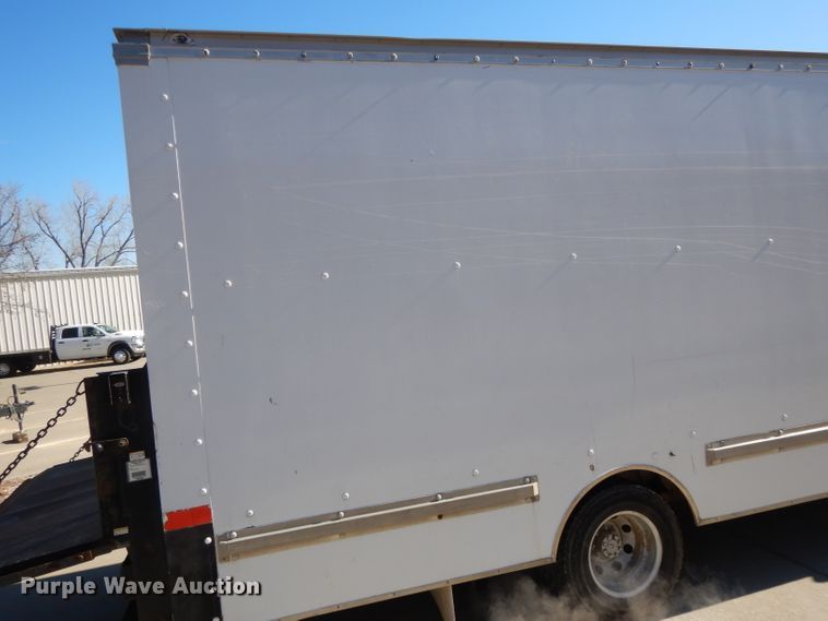 image for item DL2090 1999 Ford Econoline E350 Super Duty  box truck