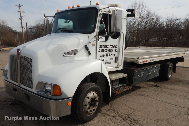 image for item DL2741 2003 Kenworth T300  rollback truck