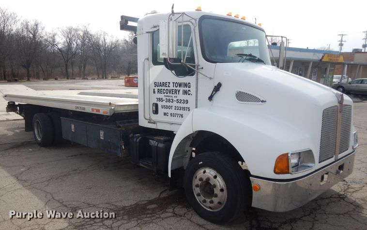 image for item DL2741 2003 Kenworth T300  rollback truck