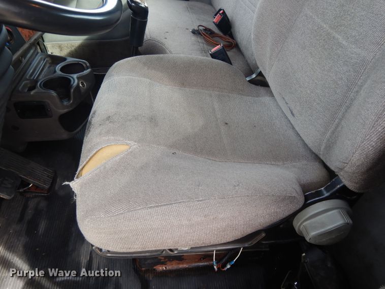 image for item DL2741 2003 Kenworth T300  rollback truck