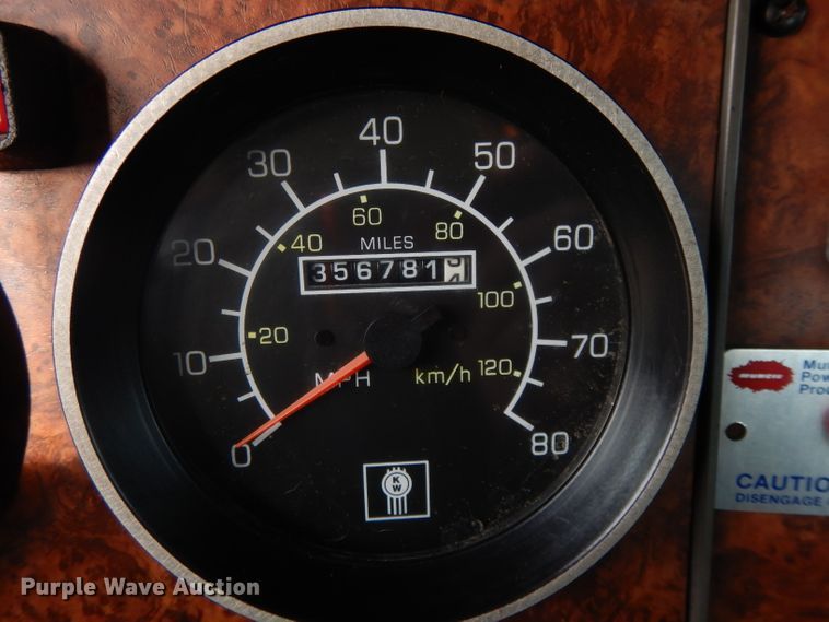 image for item DL2741 2003 Kenworth T300  rollback truck