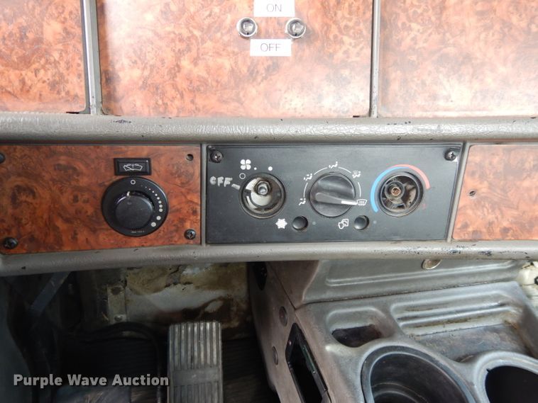 image for item DL2741 2003 Kenworth T300  rollback truck