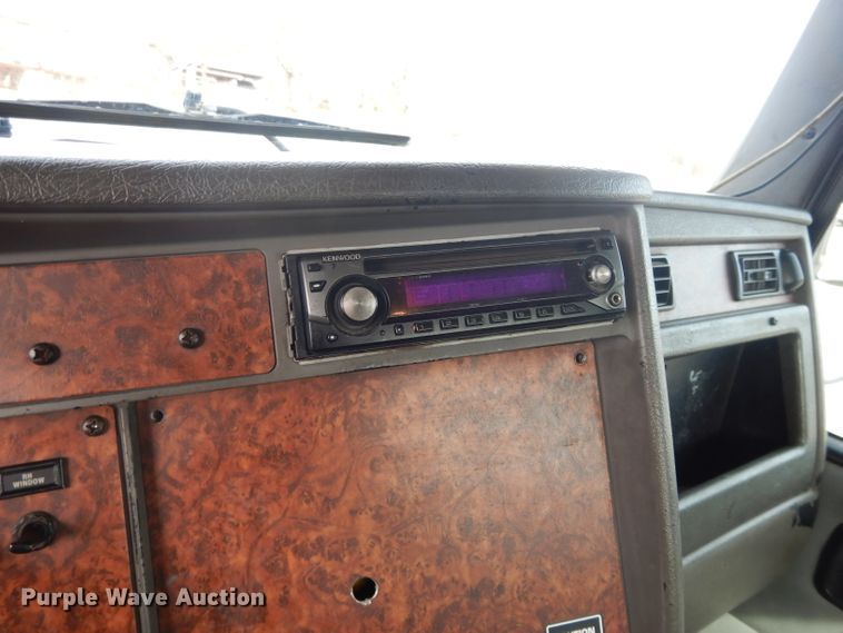 image for item DL2741 2003 Kenworth T300  rollback truck