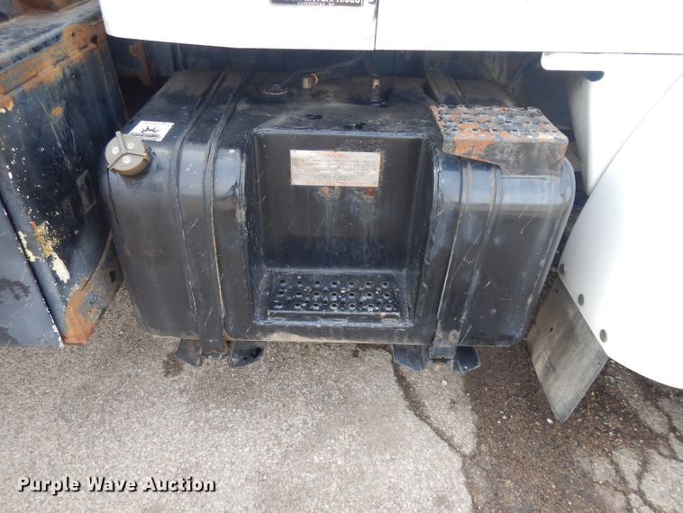 image for item DL2741 2003 Kenworth T300  rollback truck