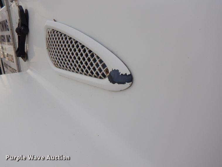 image for item DL2741 2003 Kenworth T300  rollback truck