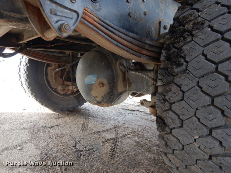 image for item DL2741 2003 Kenworth T300  rollback truck