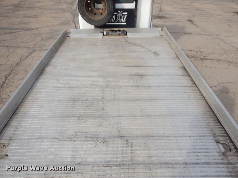 image for item DL2741 2003 Kenworth T300  rollback truck