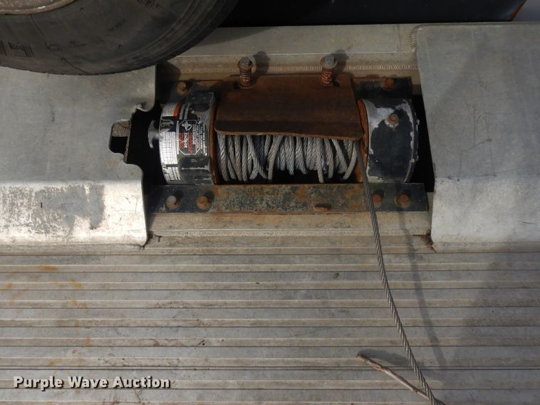 image for item DL2741 2003 Kenworth T300  rollback truck