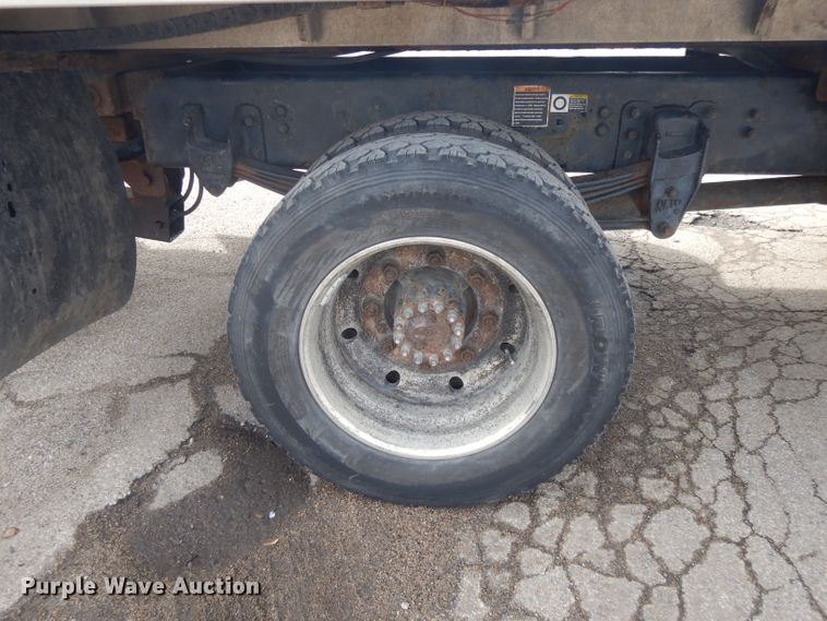 image for item DL2741 2003 Kenworth T300  rollback truck