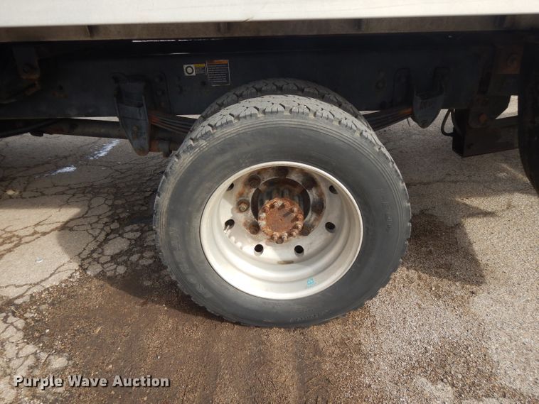 image for item DL2741 2003 Kenworth T300  rollback truck