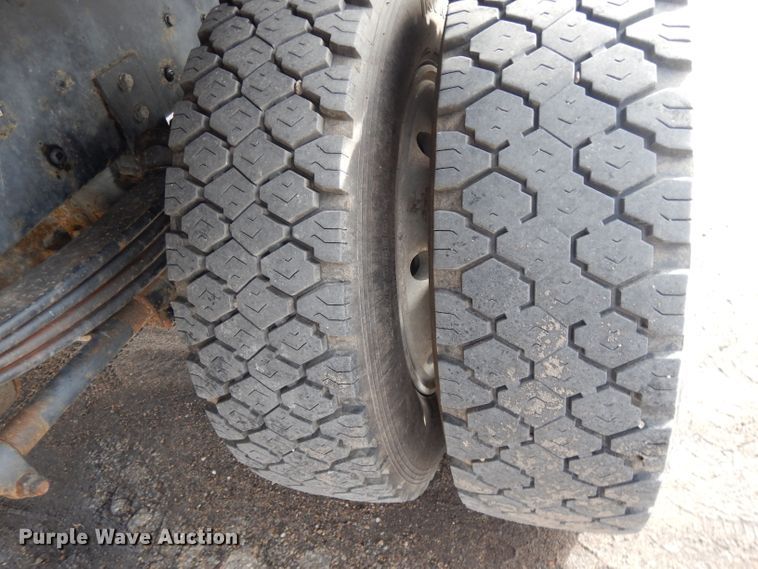 image for item DL2741 2003 Kenworth T300  rollback truck