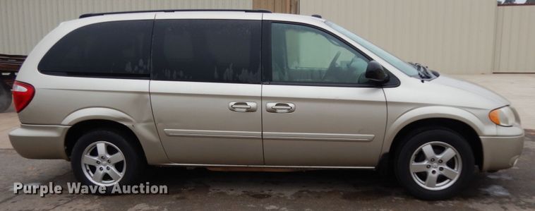 image for item DM2792 2005 Dodge Grand Caravan  van