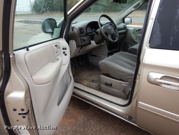 image for item DM2792 2005 Dodge Grand Caravan  van