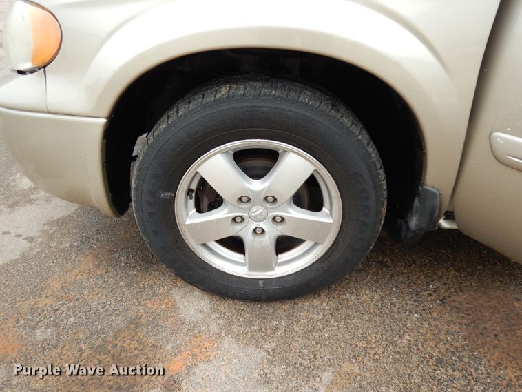 image for item DM2792 2005 Dodge Grand Caravan  van