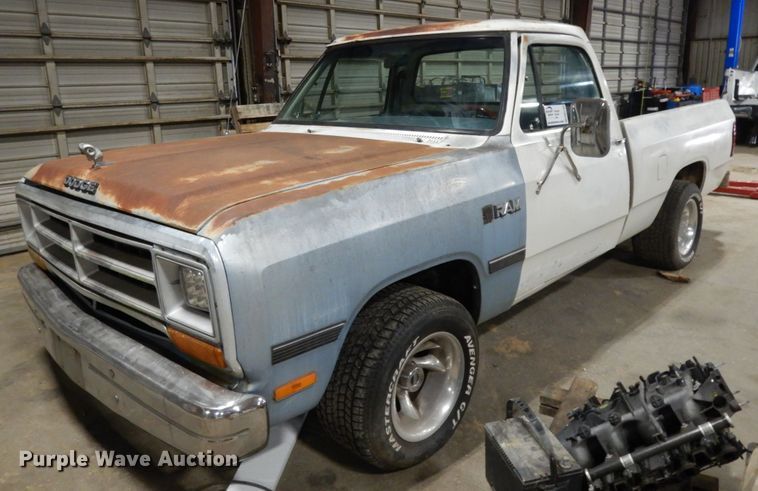 image for item DM2793 1987 Dodge D150  pickup truck