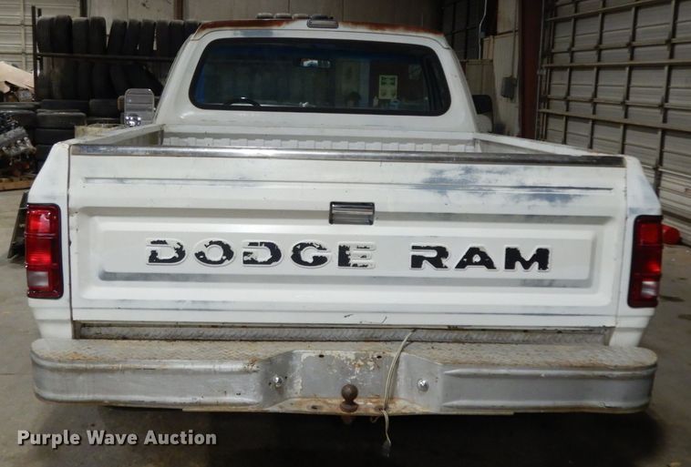image for item DM2793 1987 Dodge D150  pickup truck