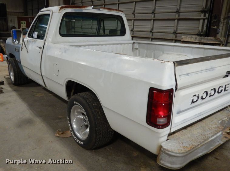 image for item DM2793 1987 Dodge D150  pickup truck