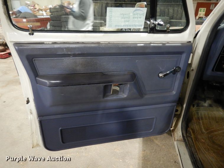 image for item DM2793 1987 Dodge D150  pickup truck