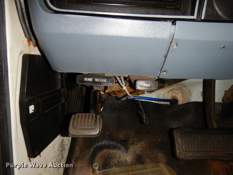 image for item DM2793 1987 Dodge D150  pickup truck