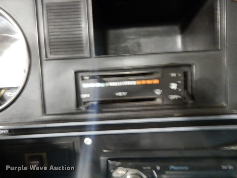 image for item DM2793 1987 Dodge D150  pickup truck