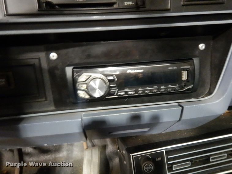 image for item DM2793 1987 Dodge D150  pickup truck