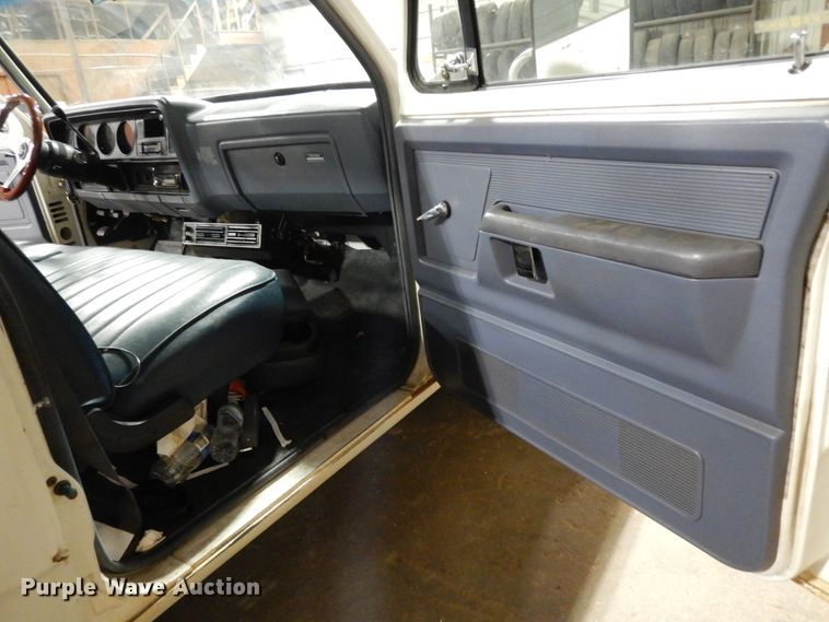 image for item DM2793 1987 Dodge D150  pickup truck