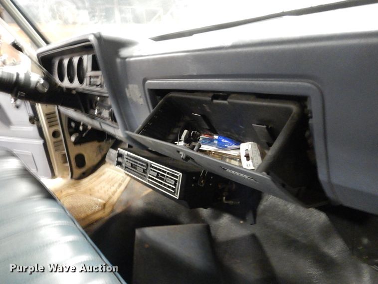 image for item DM2793 1987 Dodge D150  pickup truck