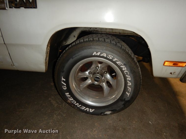 image for item DM2793 1987 Dodge D150  pickup truck