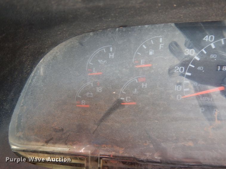 image for item EX9501 2001 Ford F650  flatbed truck