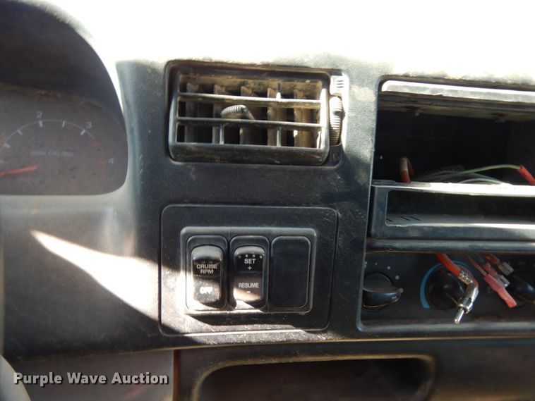 image for item EX9501 2001 Ford F650  flatbed truck