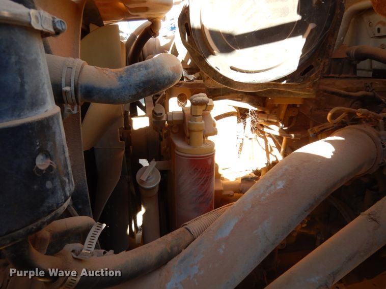 image for item EX9501 2001 Ford F650  flatbed truck