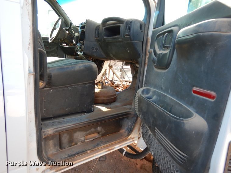 image for item EX9502 2007 Chevrolet C4500  winch truck