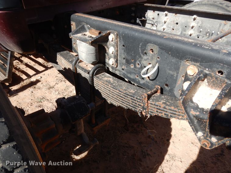 image for item EX9503 2002 International 4300  truck cab and chassis