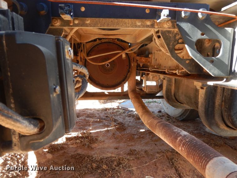 image for item EX9503 2002 International 4300  truck cab and chassis