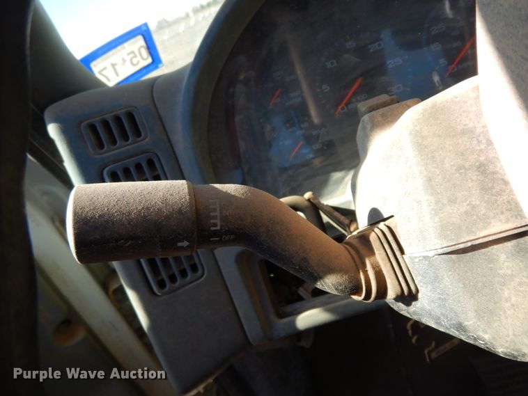 image for item EX9503 2002 International 4300  truck cab and chassis