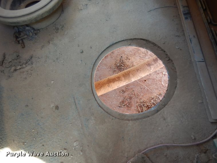 image for item EX9503 2002 International 4300  truck cab and chassis