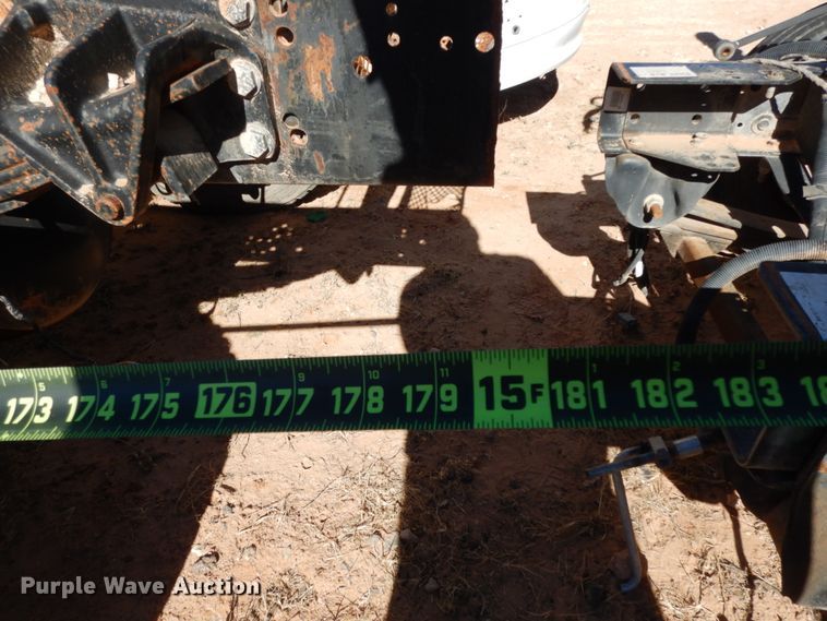 image for item EX9503 2002 International 4300  truck cab and chassis