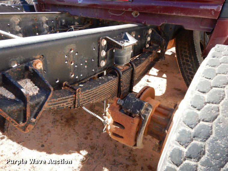 image for item EX9503 2002 International 4300  truck cab and chassis