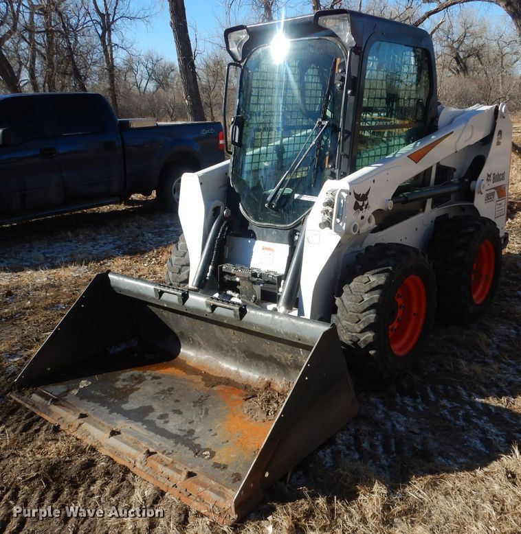 image for item FA9472 2018 Bobcat S550  skid steer loader