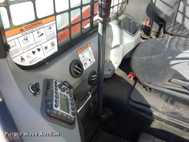 image for item FA9472 2018 Bobcat S550  skid steer loader