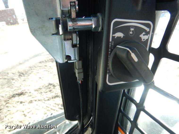 image for item FA9472 2018 Bobcat S550  skid steer loader