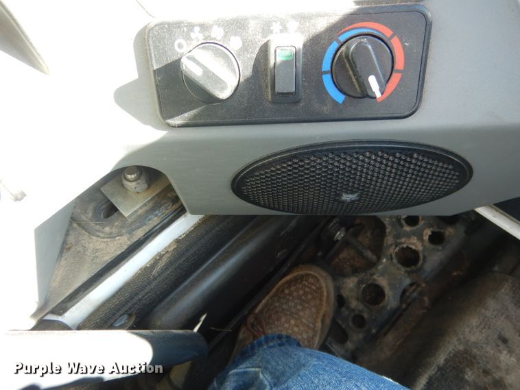 image for item FA9472 2018 Bobcat S550  skid steer loader