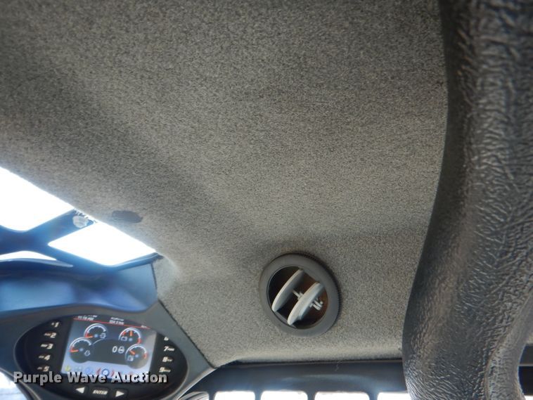 image for item FA9472 2018 Bobcat S550  skid steer loader