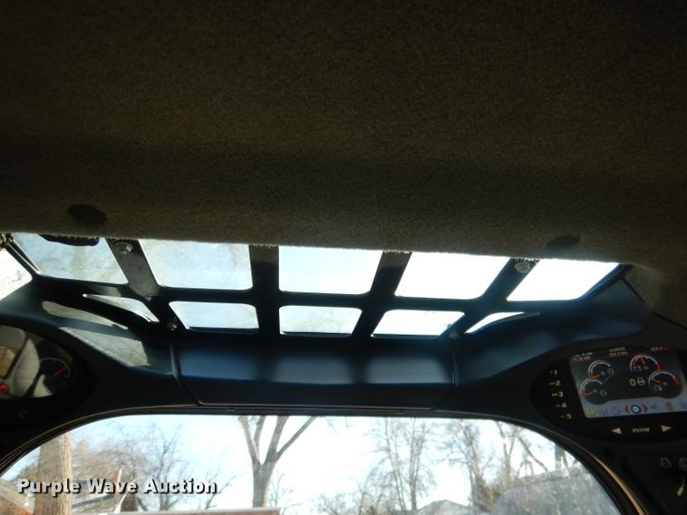 image for item FA9472 2018 Bobcat S550  skid steer loader