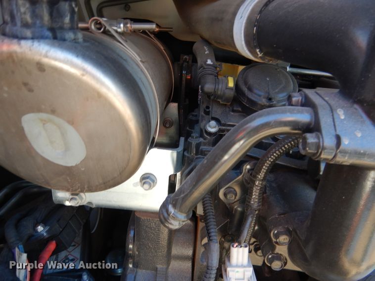 image for item FA9472 2018 Bobcat S550  skid steer loader