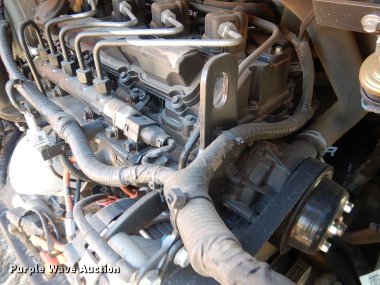 image for item FA9472 2018 Bobcat S550  skid steer loader