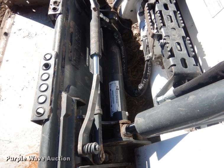 image for item FA9472 2018 Bobcat S550  skid steer loader