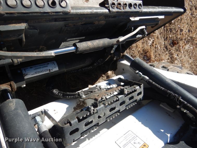 image for item FA9472 2018 Bobcat S550  skid steer loader