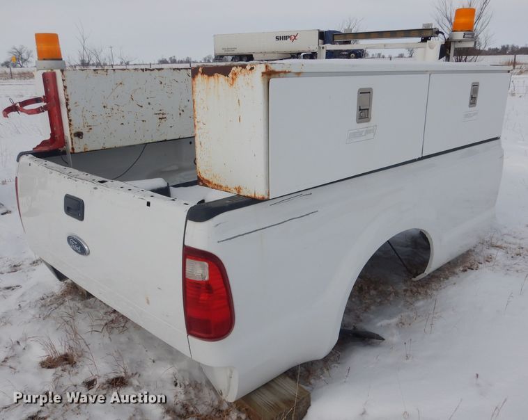 image for item FA9479 Ford Super Duty pickup truck bed